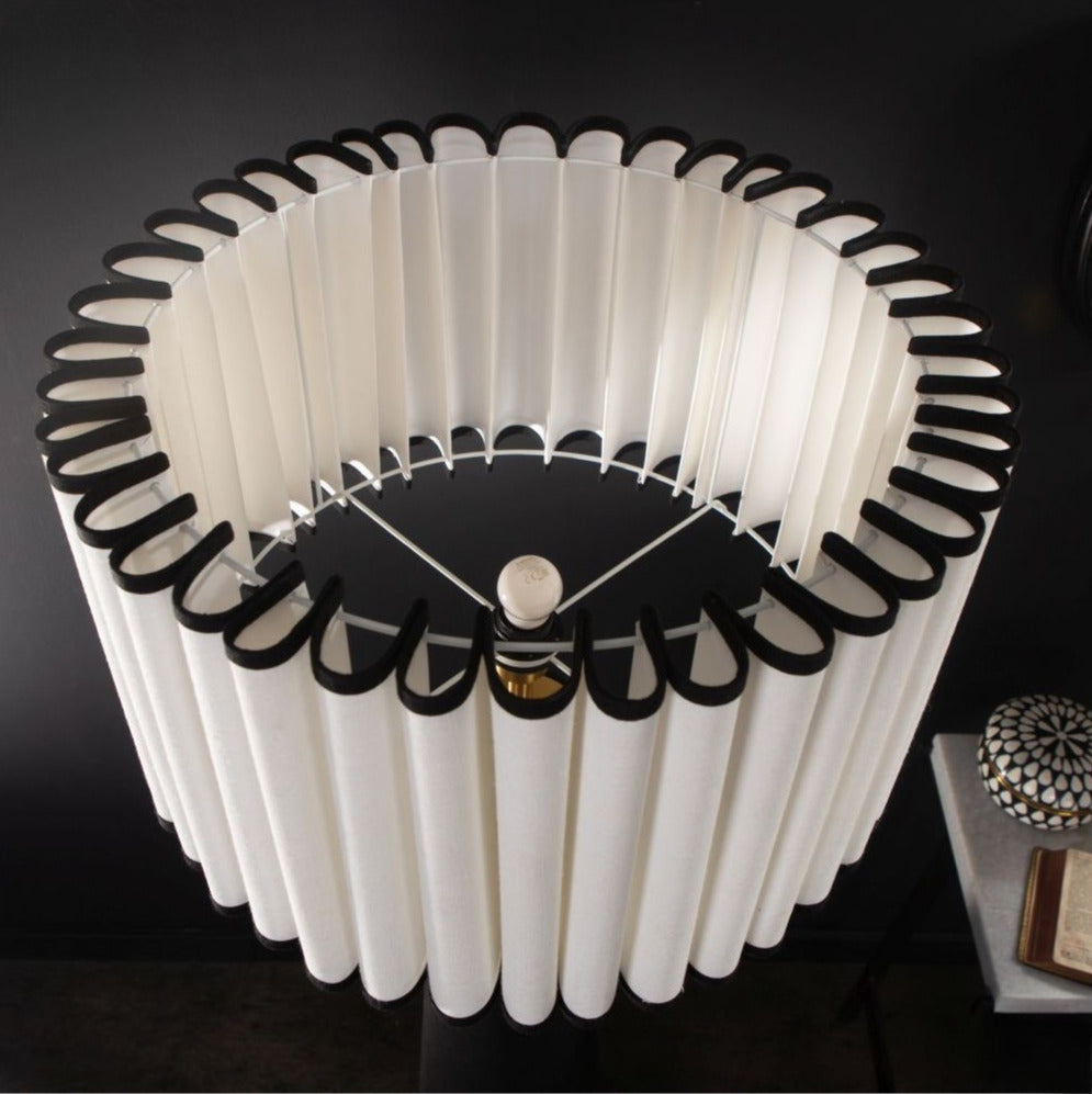 Echo floor lamp